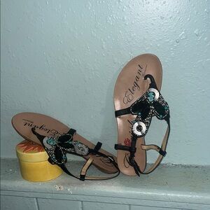 Cherish Black Sandals Sleek Comfortable Design